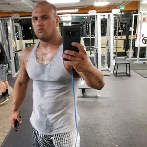 Meet your Posher, Dennis